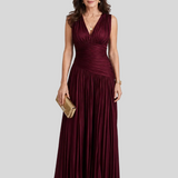 Geneviève – Robe Longue Plissée Élégante