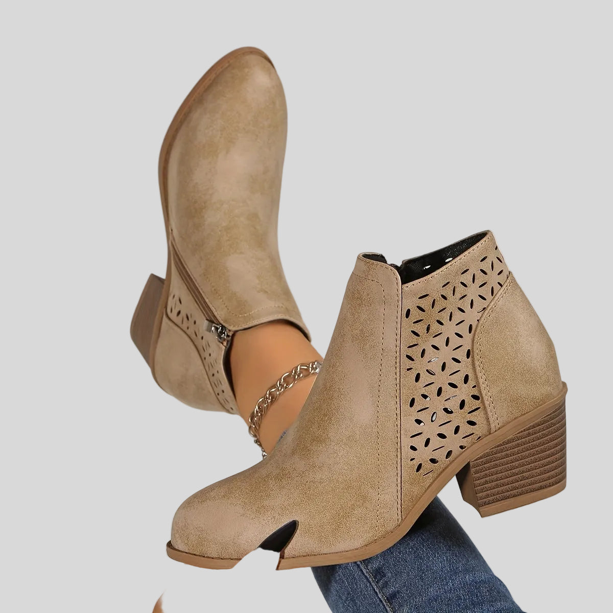 Élodie – Bottines Élégantes Perforées